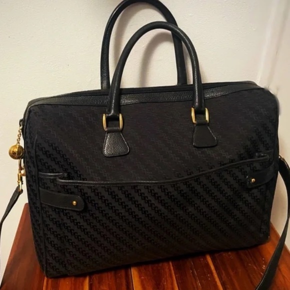 Gucci Handbags - Authentic Gucci Travel Bag Pristine condition.